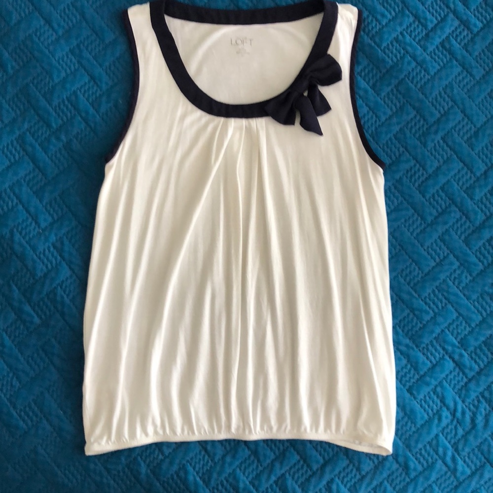 LAST CHANCE! LOFT petite white top w/ navy bow